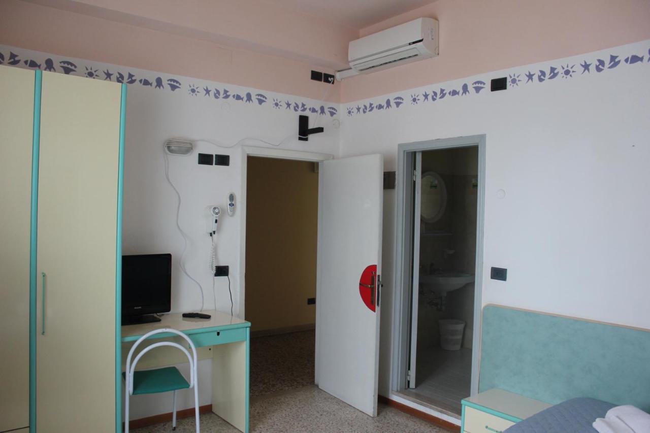 Hotel Sidney Bellaria-Igea Marina Exterior photo